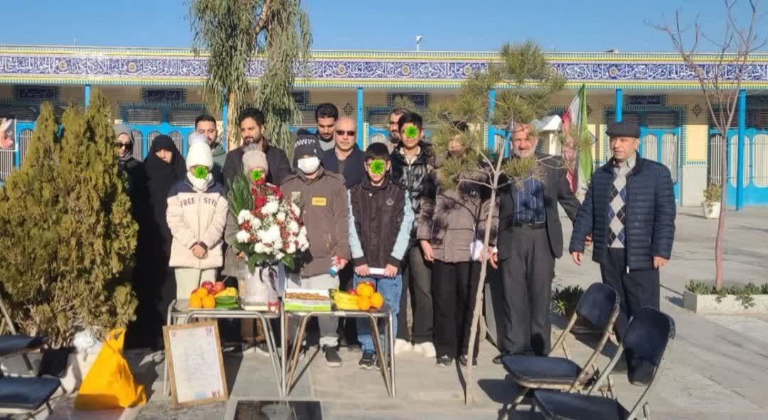 دیدار کودکان مؤسسه خیریه ایتام قم با پدران خیر و معنوی به مناسبت میلاد امام علی(ع) و روز پدر