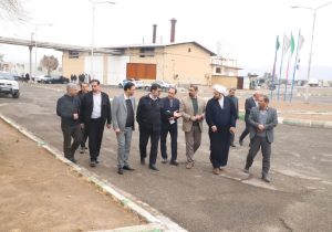 بازدید استاندار قم از کارخانه لبنیات تعطیل شده با هدف احیای تولید و جذب سرمایه‌گذار