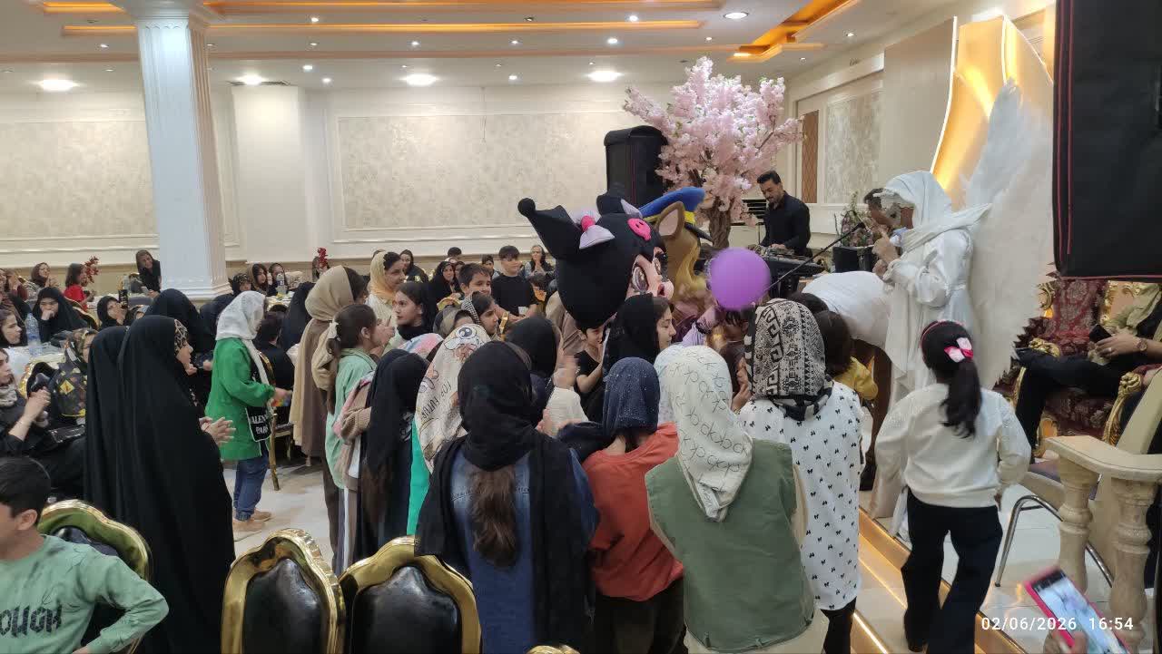 برگزاری جشن عید غدیر برای فرزندان تحت پوشش مؤسسه خیریه ایتام قم